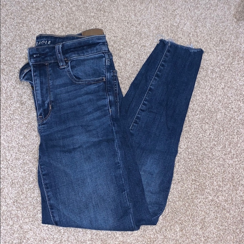 AMERICAN EAGLE JEANS